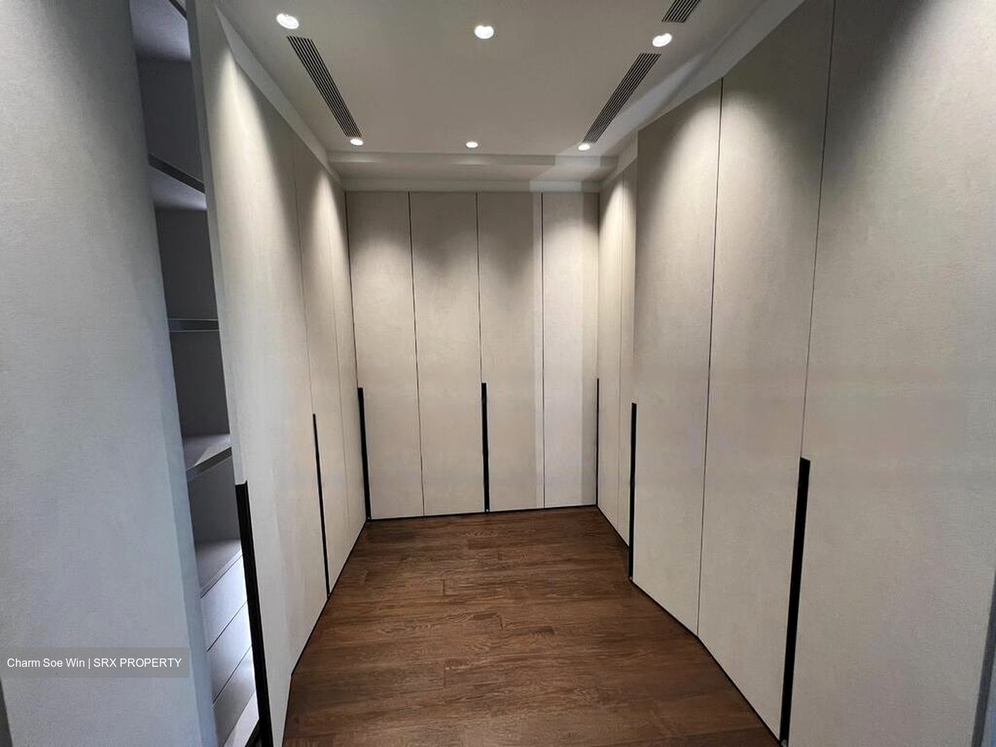 Cove Drive (D4), Terrace #438891581